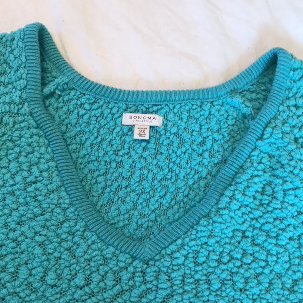 SONOMA 2X top.RAISED-DESIGN.3/4” sleeve  27”top to bottom. TURQUOISE pullover💜